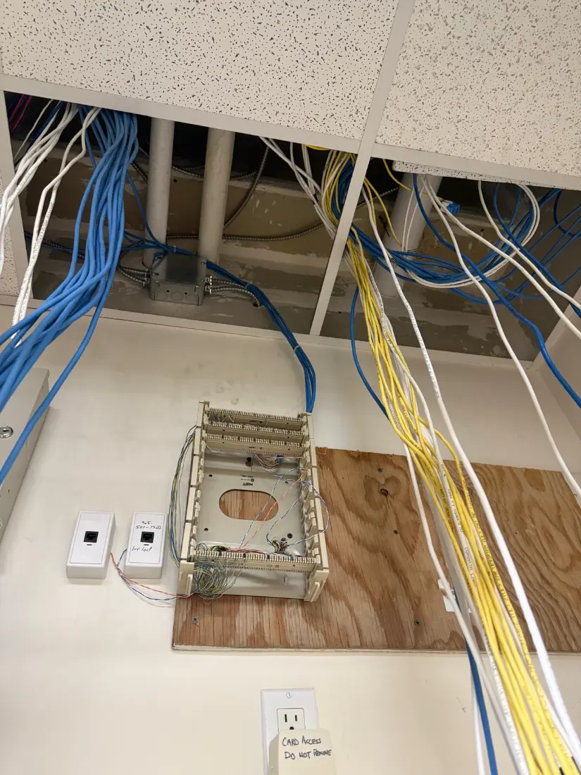 Ceiling cable pathways